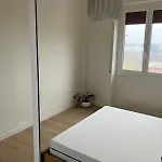 Design And Comfort In West Appartement Milaan